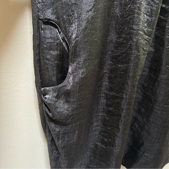 Mina UK ~ Metallic Charcoal Gray Bubble Hem Mini Rosettes Dress in One Size - Picture 4 of 9